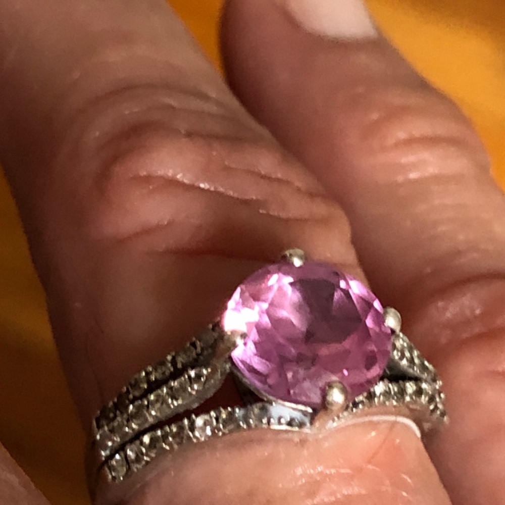 Ring - Picture 5 of 5